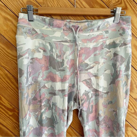 Free People Movement Daylight Graphic Legging - Picture 5 of 9